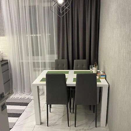 Стильная Квартира На Позняках Газ И Низкий Этаж Kijów Zewnętrze zdjęcie